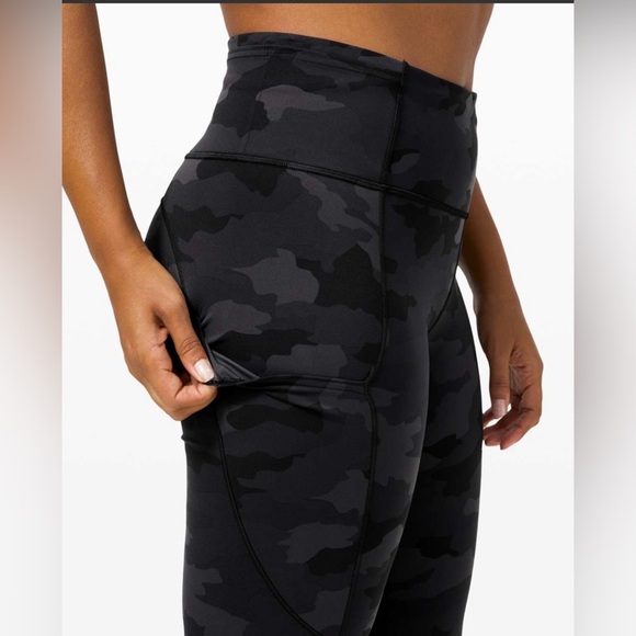 Lululemon Fast and Free Tight II 25" *Non Reflective Nulux Size: 4 - Picture 2 of 7